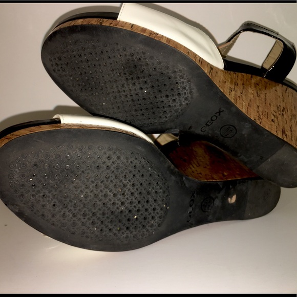 GEOX wedges with front zipper detail - Picture 3 of 3